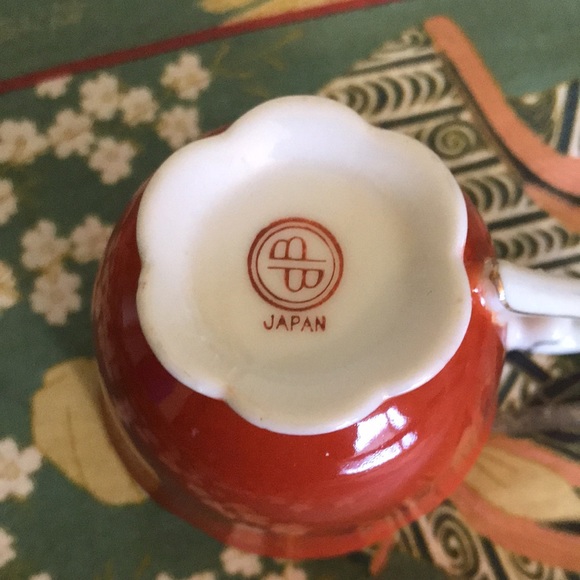 Vintage Teacup and Saucer - Picture 4 of 10